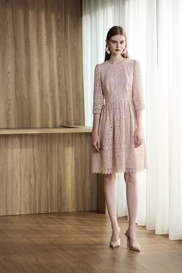 簍空蕾絲剪接洋裝 