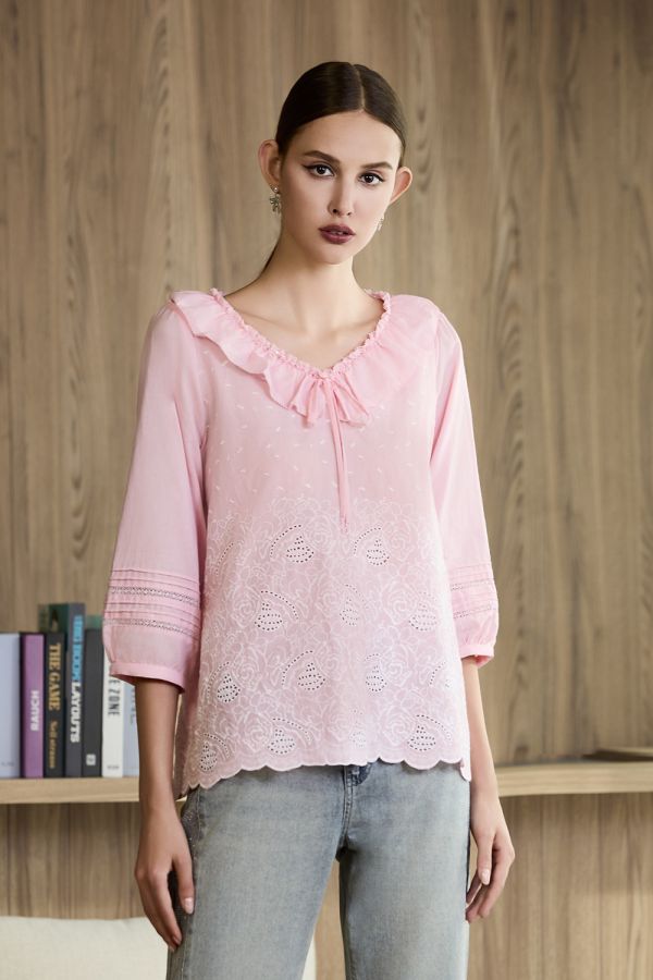 荷葉領刺繡A字上衣 