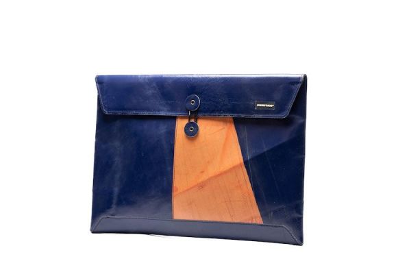 F421 SLEEVE FOR LAPTOP 15/16 