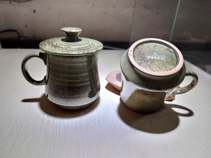 總統府紀念手作陶杯（明綠） 