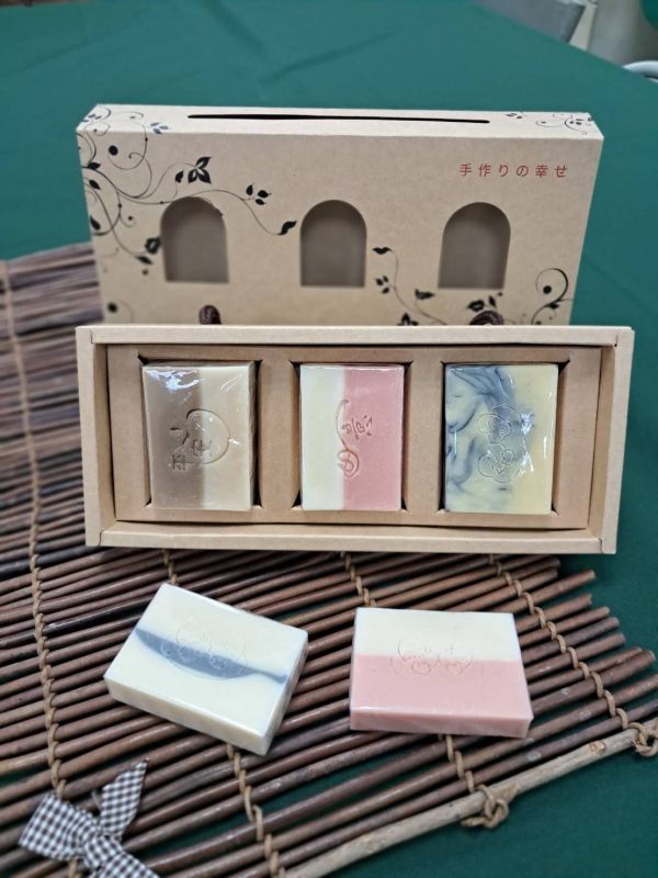 【佛光腎臟】豪華手工皂禮盒 