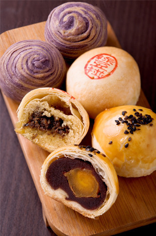【中外餅舖】秋賞蘇皮月餅禮盒 
