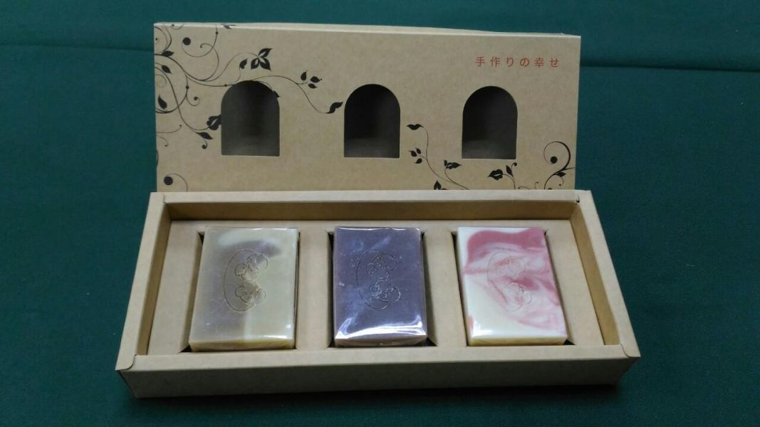 【佛光腎臟】豪華手工皂禮盒 