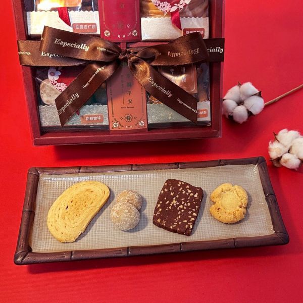 【超越巔峰】饅滿心意小四喜脆脆禮盒 