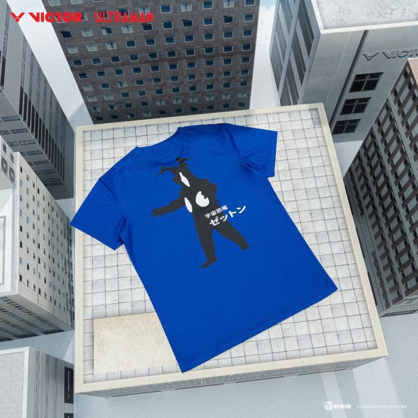VICTOR x 超人力霸王 ULTRAMAN T-502UTM T-502JRUTM 聯名針織T恤 針織童T恤 VICTOR,超人力霸王,ULTRAMAN,T-502JRUTM,T-502UTM,聯名,針織T恤,針織童T恤