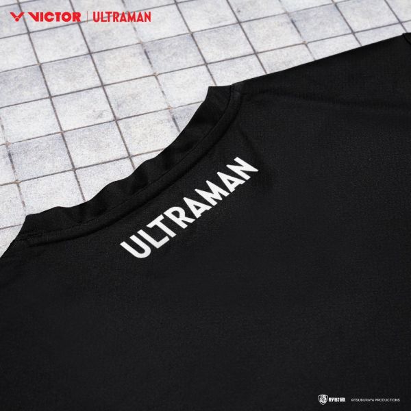 VICTOR x 超人力霸王 ULTRAMAN T-514UTM T-514JRUTM 聯名針織T恤 針織童T恤 VICTOR,超人力霸王,ULTRAMAN,T-514UTM,T-514JRUTM,聯名,針織T恤,針織童T恤