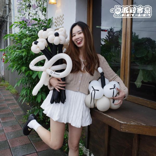 薄米色韓式氣球花束組（5朵氣球花束＋蛋糕） 氣球花束,韓國氣球,韓式氣球,生日氣球,生日花束,氣球蛋糕帽,蛋糕帽,造型氣球
