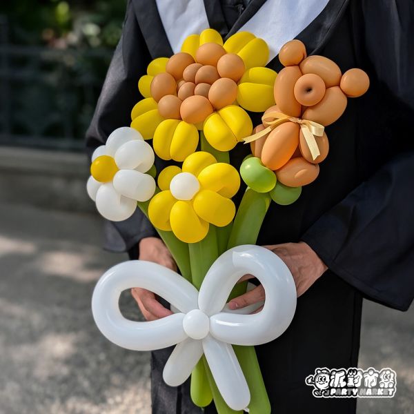 畢業季氣球花束 氣球花束,韓式氣球,畢業氣球,畢業花束,氣球蛋糕帽,氣球花束台北,畢業花束台北,畢業氣球台北,畢業氣球花束