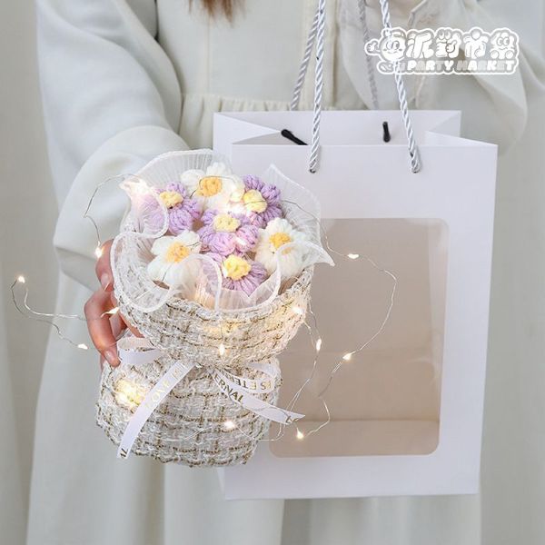 小香風泡芙花編織花束（附提袋） 編織花束,毛線花朵,畢業花束,編織花,毛線花,針織花,鉤針花,向日葵花束,畢業禮物,小香風花束