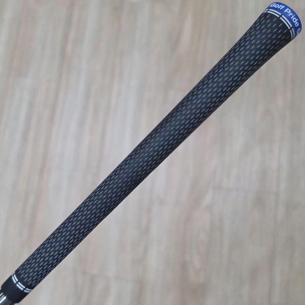 二手近新品TaylorMade Qi 28° 7號鐵桿 搭配N.S.Pro 910 105 S桿身 