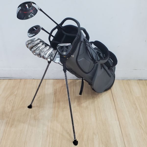 二手美品TaylorMade M4 9.5°/22° 開球木桿/4號小雞腿 搭配FUBUKI ᴛᴍ𝟧/ᴛᴍ𝟨 52/57 SR/R桿身+M1 5-P(共6支)鐵桿組 搭配TM7-117 64 S桿身+Callaway JAW ꜰᴜʟʟ ᴛᴏᴇ ·R· 54/12°挖起桿 搭配Dynamic Gold 𝖲𝗉𝗂𝗇𝗇𝖾𝗋 𝖵𝖲𝖲 115 S桿身+ODYSSEY R-BALL STROKE LAB 34"推桿 搭配全新腳架式球袋 