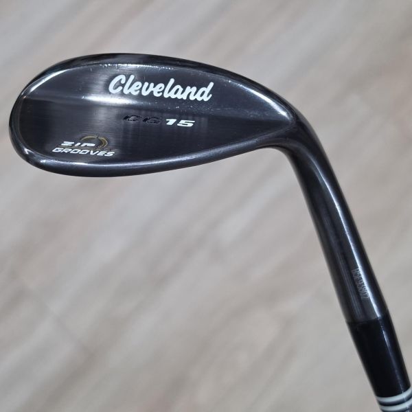二手美品Cleveland CG15 ᴢɪᴘ ɢʀᴏᴏᴠᴇꜱ ʙʟᴀᴄᴋ ᴘᴇᴀʀʟ 60/𝟣𝟤°挖起桿 搭配Dynamic Gold 119 W桿身 