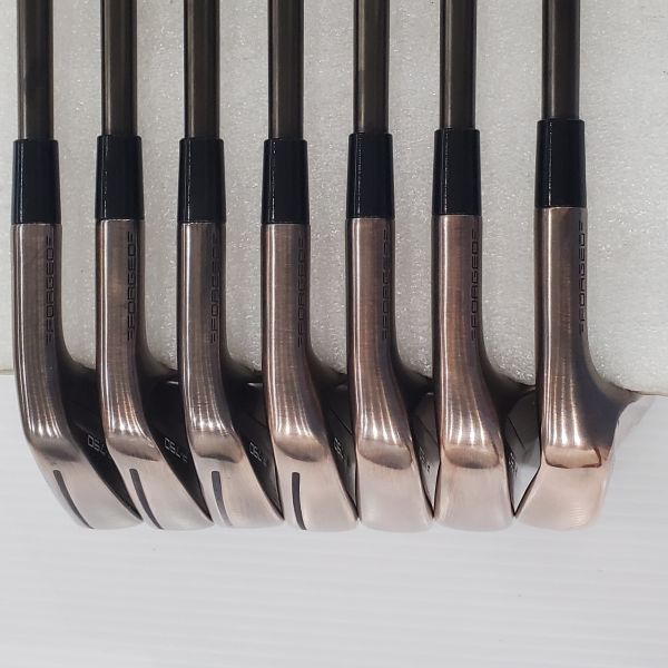 二手超美品TaylorMade(24) P790 Aged Copper(古銅限定版) ɪᴠ 4-P(共7支)鐵桿組 搭配N.S.Pro ʙʟᴀᴄᴋ(黑色限定版) 950 neo 98S桿身 