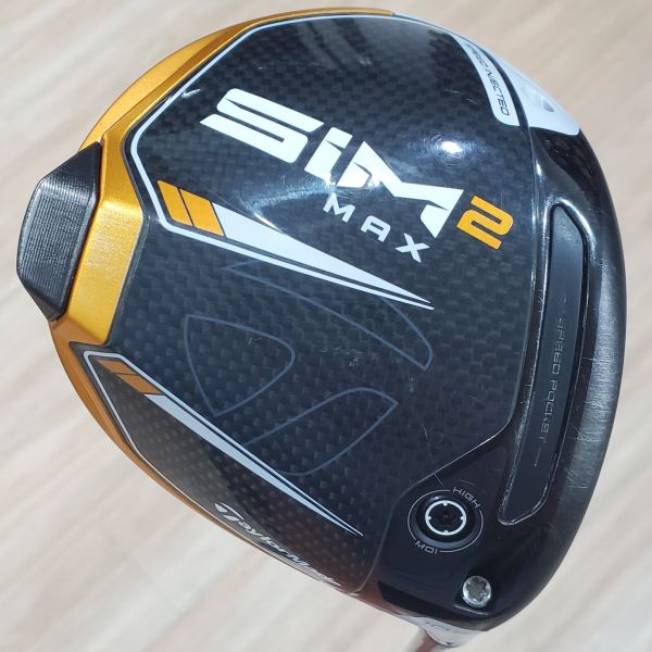 二手超美品TaylorMade SIM² ᴍᴀx ᴇᴜʀᴏᴘᴇ ᴇᴅɪᴛɪᴏɴ(萊德杯歐洲隊限定款) 10.5°開球木桿 搭配Diamana ʙʟᴜᴇ ᴛᴍ𝟧𝟢 58 S桿身 