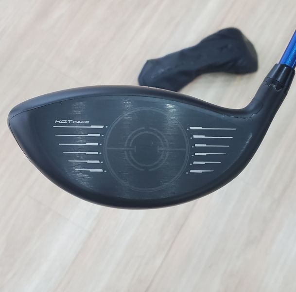 二手超美品cobra(24) DARK ꜱᴘᴇᴇᴅ ᴍᴀx(防右曲球版) 10.5°開球木桿 搭配特注BASILÉUS  Tri:Spada 50 54.5 R桿身 