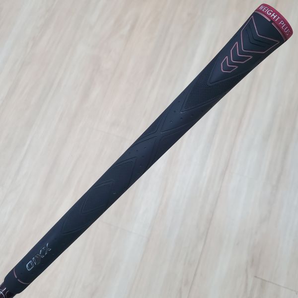 二手美品 女生 女用XXIO 13 ʙᴏʀᴅᴇᴀᴜx(波爾多粉) 30° 7號鐵桿 搭配ᴅꜱᴛ MP1300L 35 L桿身