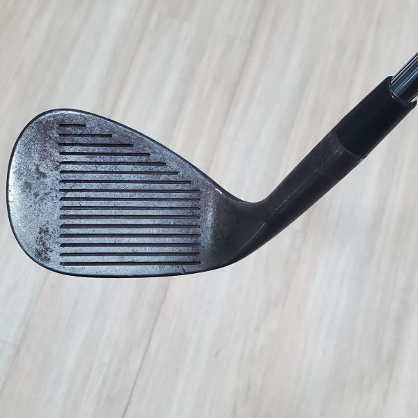 二手品Titleist ᴠᴏᴋᴇʏ ᴅᴇꜱɪɢɴ 252·08(生鐵版) 52/08°挖起桿 搭配Dynamic Gold W桿身 