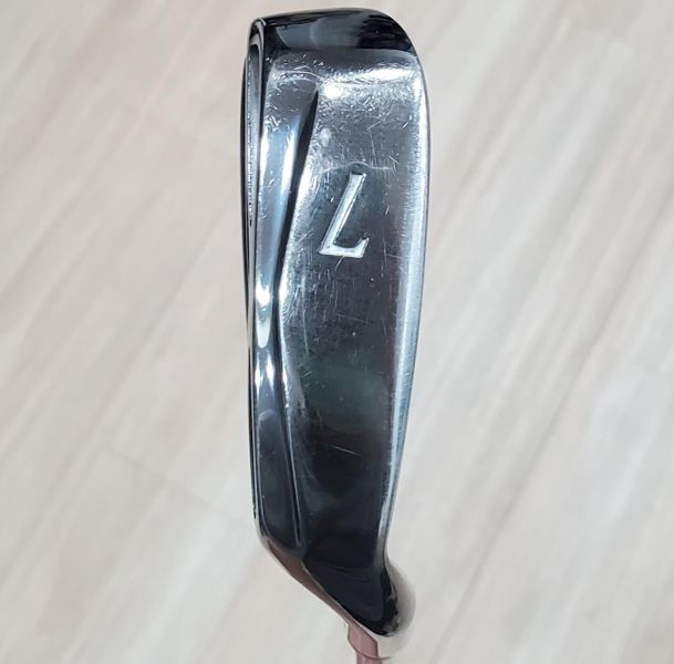 二手美品MAJESTY VANQUISH-VR 29.5° 7號鐵桿 搭配原廠 46 R桿身 