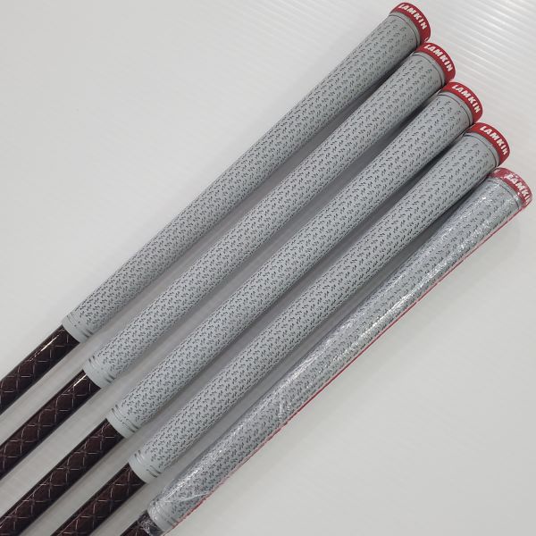 二手超美品 女生 女用TaylorMade STEALTH ʜᴅ(防右曲球版) 7-S(共5支)鐵桿組 搭配TENSEI ʀᴇᴅ ᴛᴍ𝟦𝟢 61 A桿身 