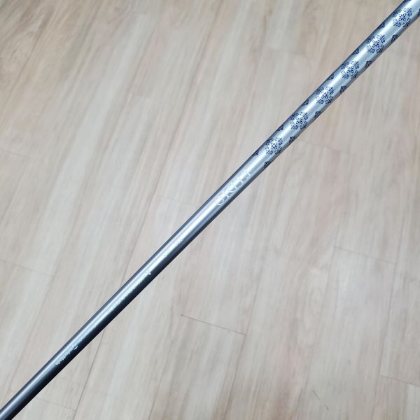 二手超美品 女生 女用TaylorMade Qi 28° 7號鐵桿 搭配ELDIO ᴛᴍ𝟦𝟢 59 A桿身 