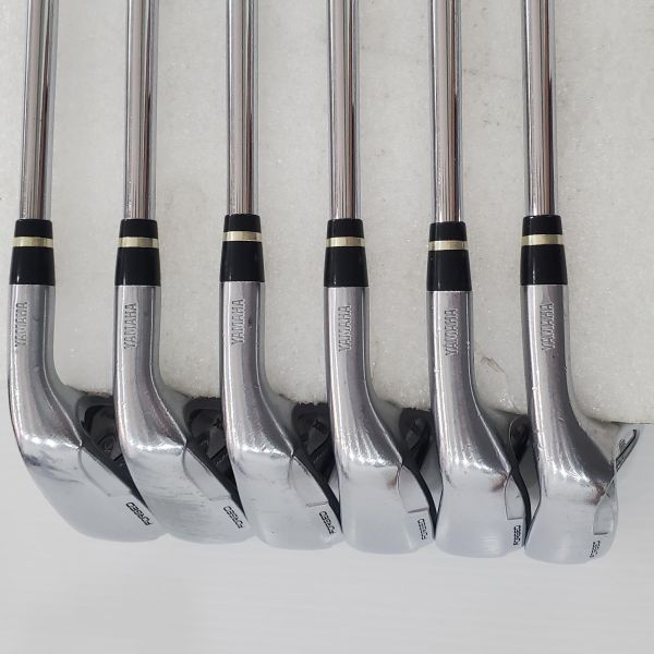 二手美品YAMAHA inpres UD+2 6-A(共6支)鐵桿組 搭配N.S.Pro Zelos 7 74 R桿身 