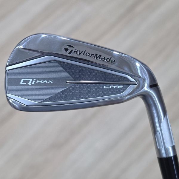 二手近新品TaylorMade(25) Qi ᴍᴀx ʟɪᴛᴇ(輕量版) 26.5° 7號鐵桿 搭配AIR SPEEDER 51 R桿身 