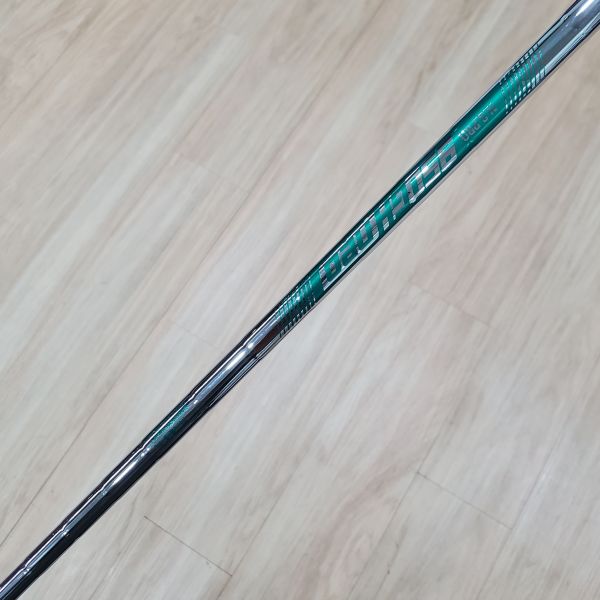 二手超美品Callaway(24) ᴘᴀʀᴀᴅʏᴍ Ai SMOKE 28° 7號鐵桿 搭配N.S.Pro 950 neo 98 S桿身 