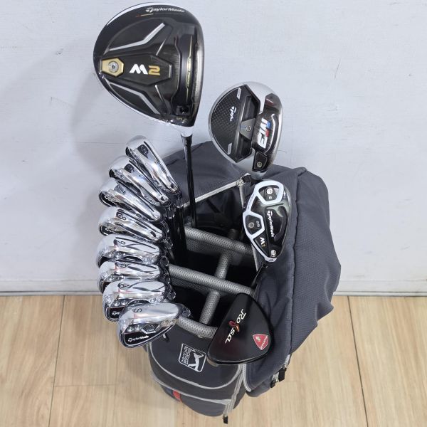 二手美品TaylorMade M2 10.5°開球木桿 搭配TM1-216 47 SR桿身+M3 15° 3號球道木桿 搭配KURO KAGE ᴛᴍ𝟧 R桿身+M1 ʀᴇꜱᴄᴜᴇ 19° 3號小雞腿 搭配TM5-116 68 S桿身+M ᴄɢʙ 5-S(共8支)鐵桿組 搭配recoil ᴇꜱ 𝟦𝟨𝟢│ꜰ𝟦 67 S桿身+Rossa monza 33"推桿(共12支) 搭配二手超美品球袋 