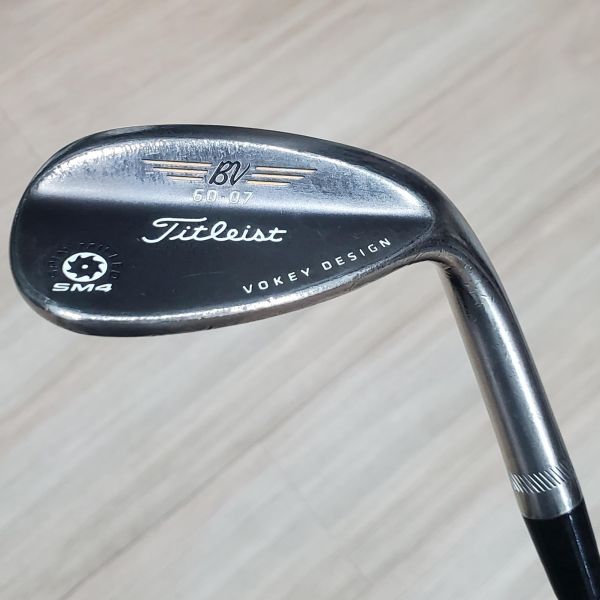 二手美品Titleist SM4 𝟨𝟢-𝟢𝟩 ʙʟᴀᴄᴋ ɴɪᴄᴋᴇʟ(鍍黑版) 60/07°挖起桿 搭配Dynamic Gold W桿身 