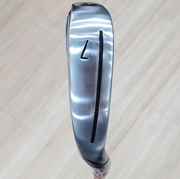 二手近新品 女生 女用TaylorMade(24) Qi 28° 7號鐵桿 搭配ELDIO ᴛᴍ 𝟦𝟢ʟ 57 L桿身 