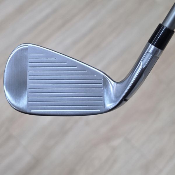 二手近新品TaylorMade(25) Qi ᴍᴀx ʟɪᴛᴇ(輕量版) 26.5° 7號鐵桿 搭配AIR SPEEDER 55 SR桿身 