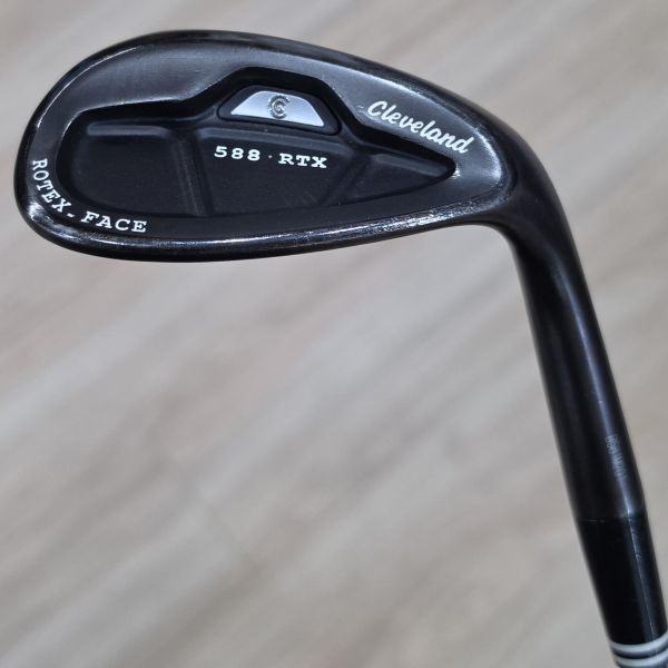 二手美品Cleveland 588·RTX ᴄʙ ʙʟᴀᴄᴋ ꜱᴀᴛɪɴ 58/𝟣𝟤°挖起桿 搭配Dynamic Gold 119 W桿身 
