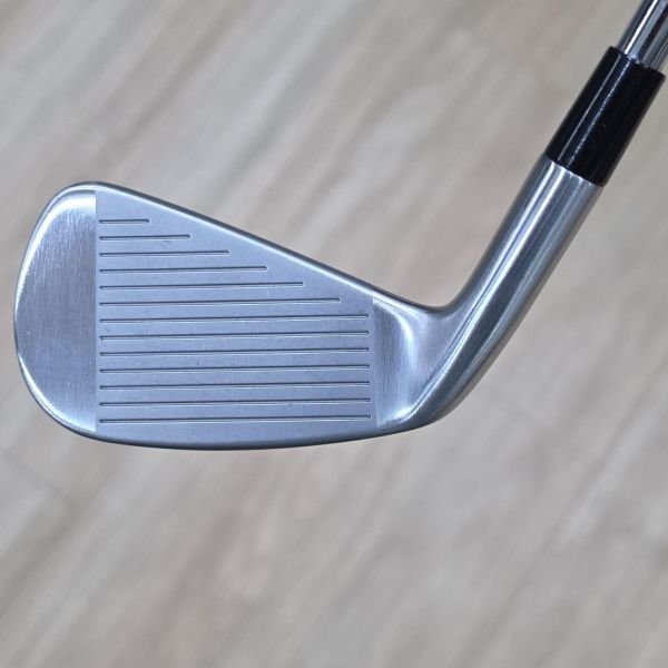 二手超美品TaylorMade(25) P·790(P790) ᴠ 20° 4號鐵桿 搭配N.S.Pro MODUS³ TOUR105 103 R桿身 
