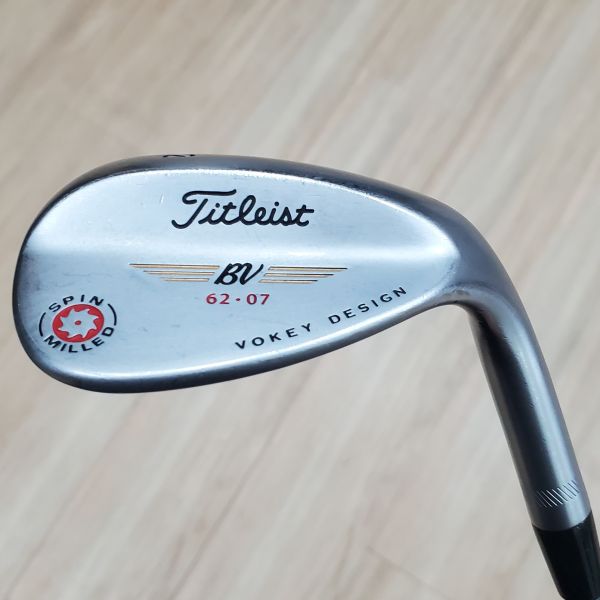 二手美品Titleist BV ꜱᴘɪɴ ᴍɪʟʟᴇᴅ 62·07 62/07°挖起桿 搭配Dynamic Gold 130 W桿身