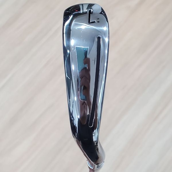 二手近新品 女生 女用TaylorMade ꜱᴛᴇᴀʟᴛʜ GLOIRE 29° 7號鐵桿 搭配Speeder NX 51 A桿身 
