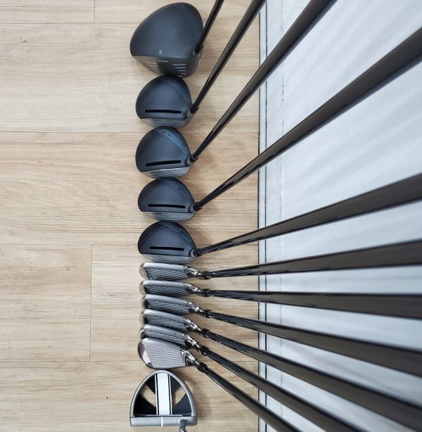 二手超美品ADAMS GOLF SUPER S ꜱᴘᴇᴇᴅʟɪɴᴇ ᴠꜱᴛ 開球木桿/3號球道木桿/5號球道木桿 搭配SPEEDLINE SUPER S H桿身+SUPER S IDEA 4號小雞腿/5號小雞腿/6-S(共6支)鐵桿組 搭配IDEA SUPER S H桿身+34"推桿 搭配全新腳架式球袋