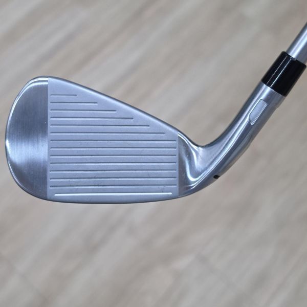 二手超美品 女生 女用TaylorMade Qi 28° 7號鐵桿 搭配ELDIO ᴛᴍ𝟦𝟢 59 A桿身 