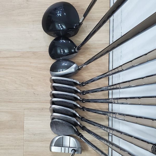 二手美品TaylorMade r7 ꜱᴜᴘᴇʀǫᴜᴀᴅ ʙʟᴀᴄᴋ 10.5˚開球木桿 搭配RE*AX 55 51 R桿身+st 18° 5號球道木桿 RE*AX ᴘʟᴜꜱ 58S+RESCUE ᴅᴜᴀʟ 22° 4號小雞腿 搭配HYBRID-65 R(美)桿身+r5 xʟ ᴾᴸᵁˢ 5-P鐵桿組 搭配T-STEP 90 R桿身+Cleveland CG10 ᴄᴍᴍ ʙʟᴀᴄᴋ 60°挖起桿 搭配DG S桿身+ODYSSEY ᵁˢᴬ ᴰᵁᴬᴸ ꜰᴏʀᴄᴇ™ ROSSIE II 34"推桿 搭配全新腳架式球 