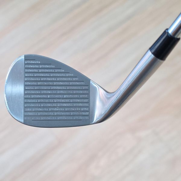 二手超美品grindworks SM-B 𝟤𝟣𝟪軟鉄ᴄᴜꜱᴛᴏᴍ 50/6°挖起桿 搭配KBS ᴛᴏᴜʀ ʟɪᴛᴇ 95 R桿身 
