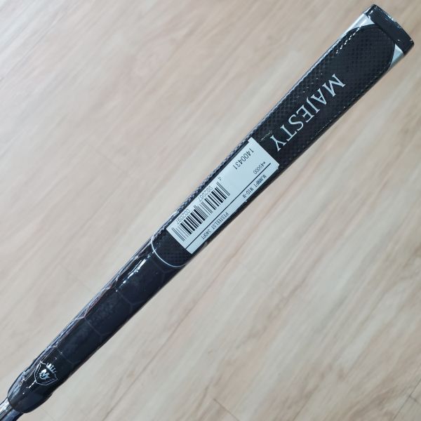 全新品MAJESTY W-MOMENT Mid-mallet(半錘型) 34"推桿 