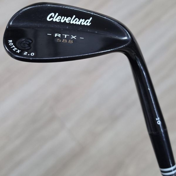 二手美品Cleveland -RTX- 588 ʀᴏᴛᴇx 𝟤.𝟢 ʙʟᴀᴄᴋ ꜱᴀᴛɪɴ(曜黑版) 50/𝟣𝟢°挖起桿 搭配Dynamic Gold ꜱ𝟤𝟢𝟢 129 W桿身 