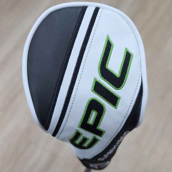二手超美品Callaway EPIC Sᴜᴘᴇʀ Hʏʙʀɪᴅ 21° 4號小雞腿 搭配Diamana 𝟧𝟧 56 SR桿身 
