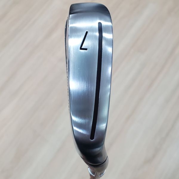 二手近新品 女生 女用TaylorMade(24) Qi 28° 7號鐵桿 搭配ELDIO ᴛᴍ𝟦𝟢 57 L桿身 