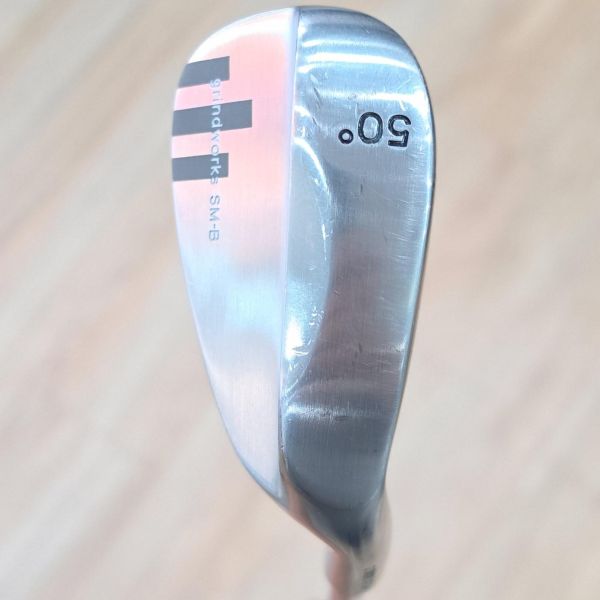 二手超美品grindworks SM-B 𝟤𝟣𝟪軟鉄ᴄᴜꜱᴛᴏᴍ 50/6°挖起桿 搭配KBS ᴛᴏᴜʀ ʟɪᴛᴇ 95 R桿身 