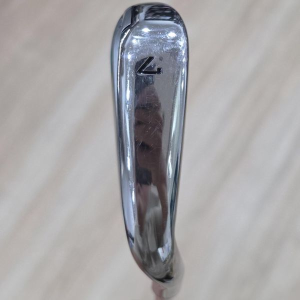 二手美品Callaway ᴘᴀʀᴀᴅʏᴍ Ai SMOKE ᴍᴀx ꜰᴀꜱᴛ(輕量版) 26° 7號鐵桿 搭配N.S.Pro Zelos 7 77.5 S桿身 