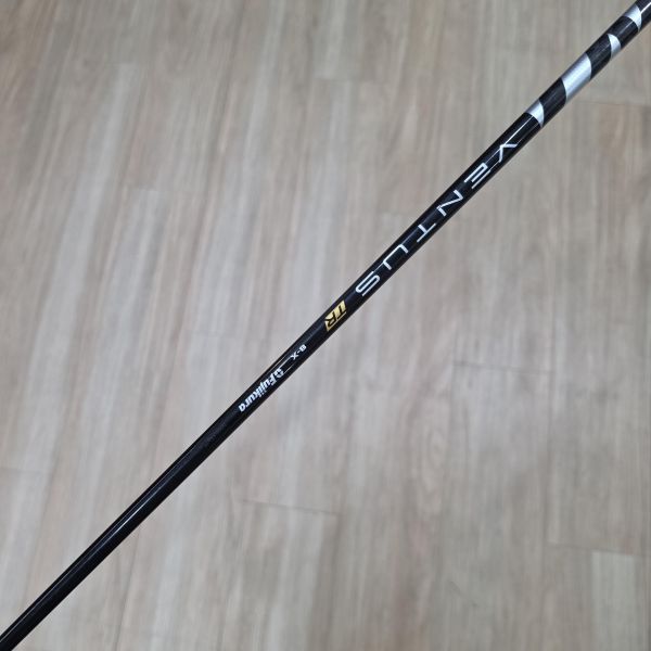 二手美品TaylorMade Qi10 ᴛᴏᴜʀ 15° 3號球道木桿 搭配特注、高階VENTUS ʙʟᴀᴄᴋ 𝟪-x VᴇʟᴏCᴏʀᴇ 89 X桿身 