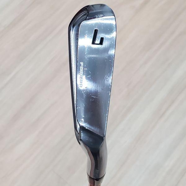 二手美品TOURSTAGE X-BLADE 𝟩𝟢𝟧  ᴛʏᴘᴇ M 32° 7號鐵桿 搭配特注Tour AD ᴏʀᴀɴɢᴇ AD-95 98 S桿身 