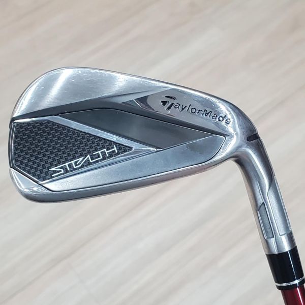 二手美品 女生 女用TaylorMade STEALTH 28° 7號鐵桿 搭配TENSEI ʀᴇᴅ ᴛᴍ𝟦𝟢 59 L桿身 