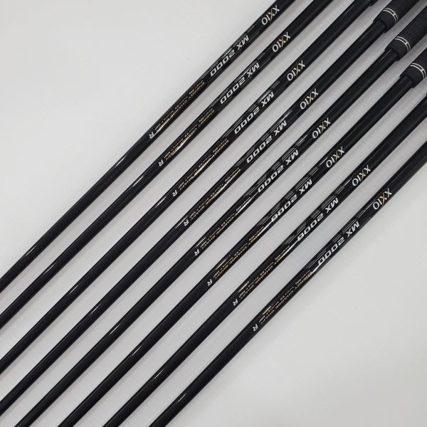 二手近新品XXIO FORGED 5-S(共8支)鐵桿組 搭配MX2000 62 R桿身 
