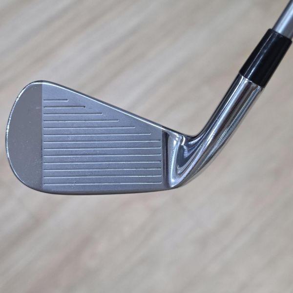 二手美品Taylormade ᴛᴏᴜʀ ᴘʀᴇꜰᴇʀʀᴇᴅ CB 23° 4號鐵桿 搭配TP-90 S(美)桿身 